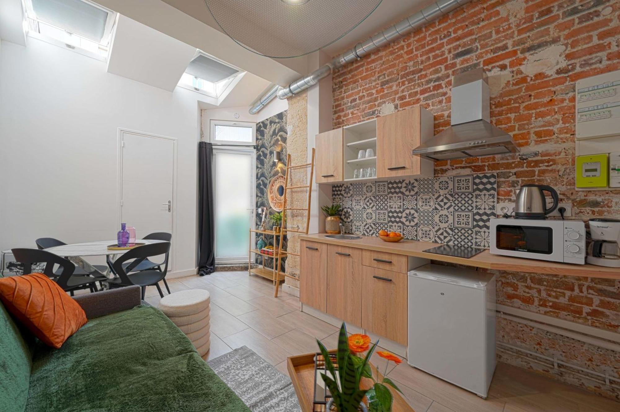 2 Bed Modern Fully Furnish Flat,Close To Buttes Chaumon Park Apartment Paris Luaran gambar